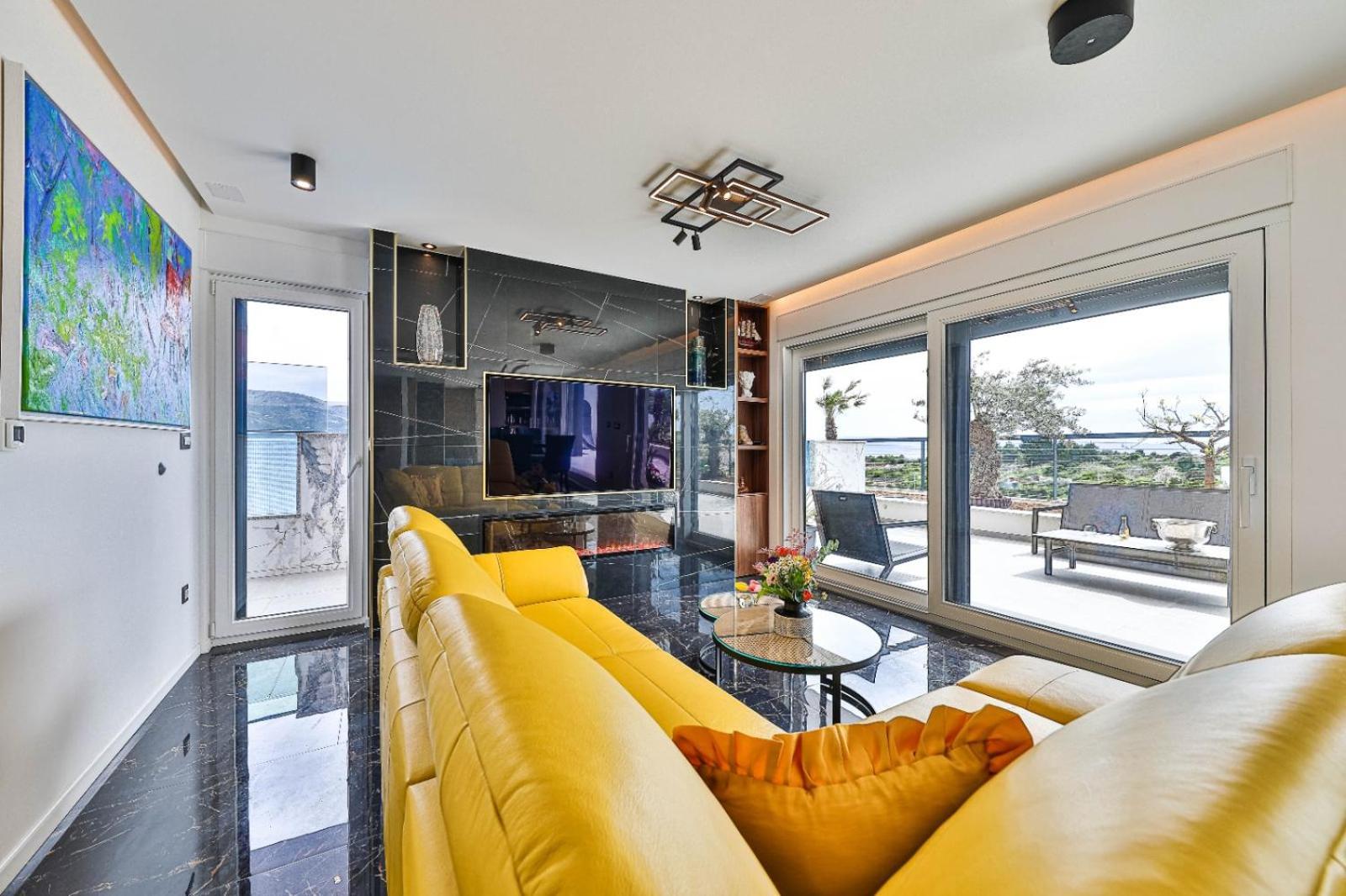 Sky Pool Penthouse With A Huge Heated Private Pool Split