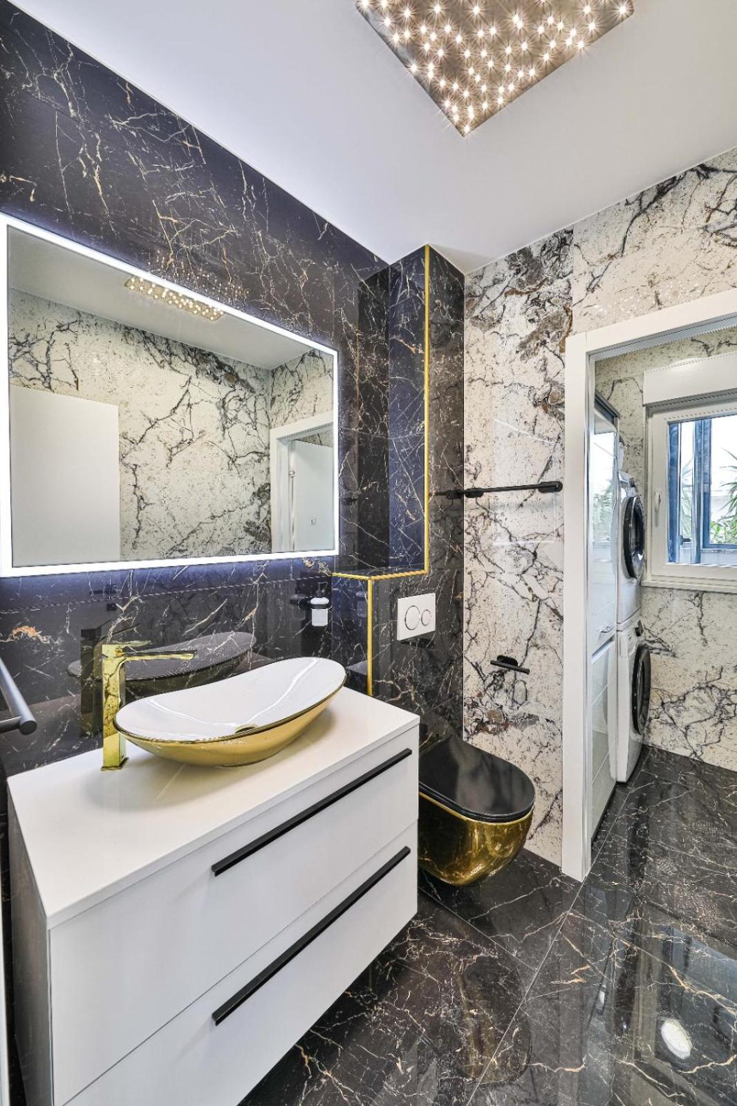 Sky Pool Penthouse With A Huge Heated Private Pool Apartment Split